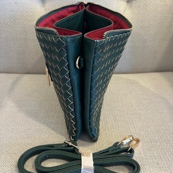 Versatile Crossbody, Wristlet or Clutch Leather Bag - Women's - Never Used - Picture 9 of 9